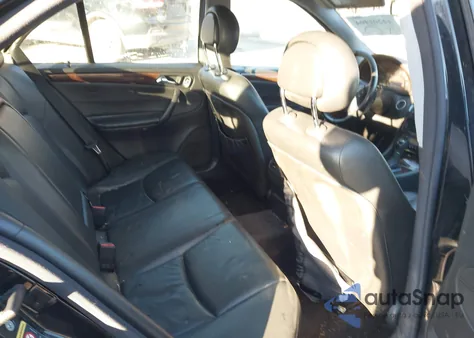 2003 Mercedes-Benz C 320 Sport z USA, uszkodzony, nr VIN WDBRF64J53F338554